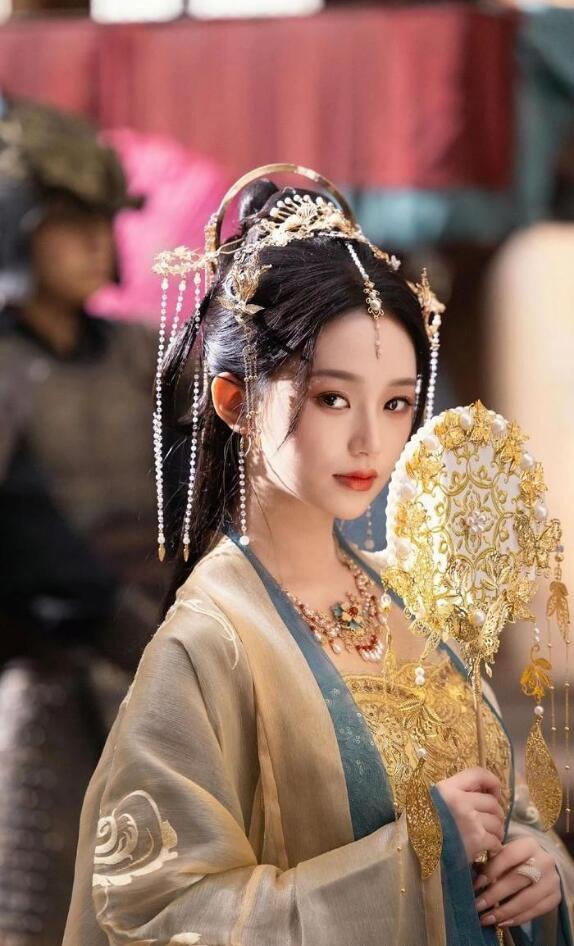 别再上当了!短剧分销揭秘:真能实现月收入逾十万元?